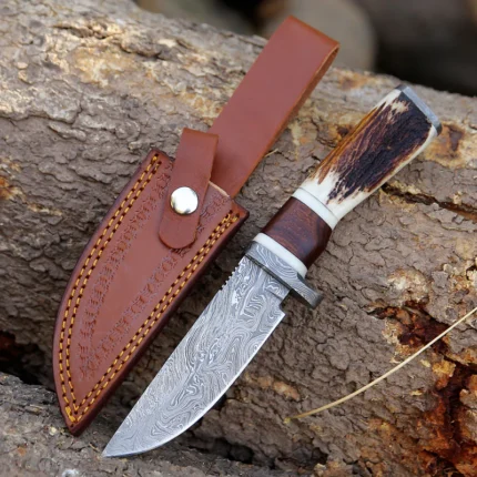 Custom Damascus Steel Hunting Knife – Stag, Bone & Wood Handle with Hand-Forged Blade